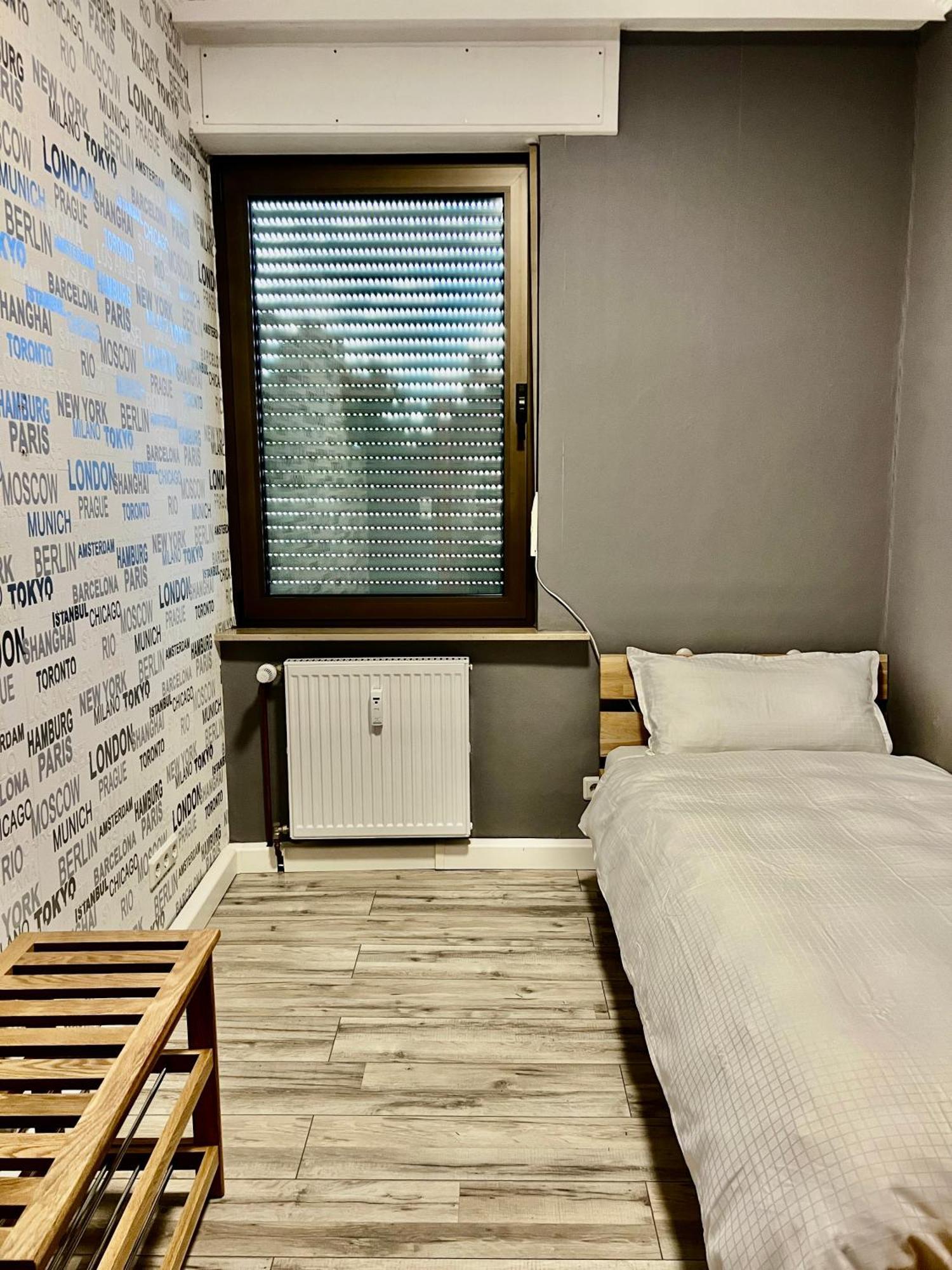 Bequemes Zimmer In Moderner Unterkunft My Pension Duisburg Exterior foto