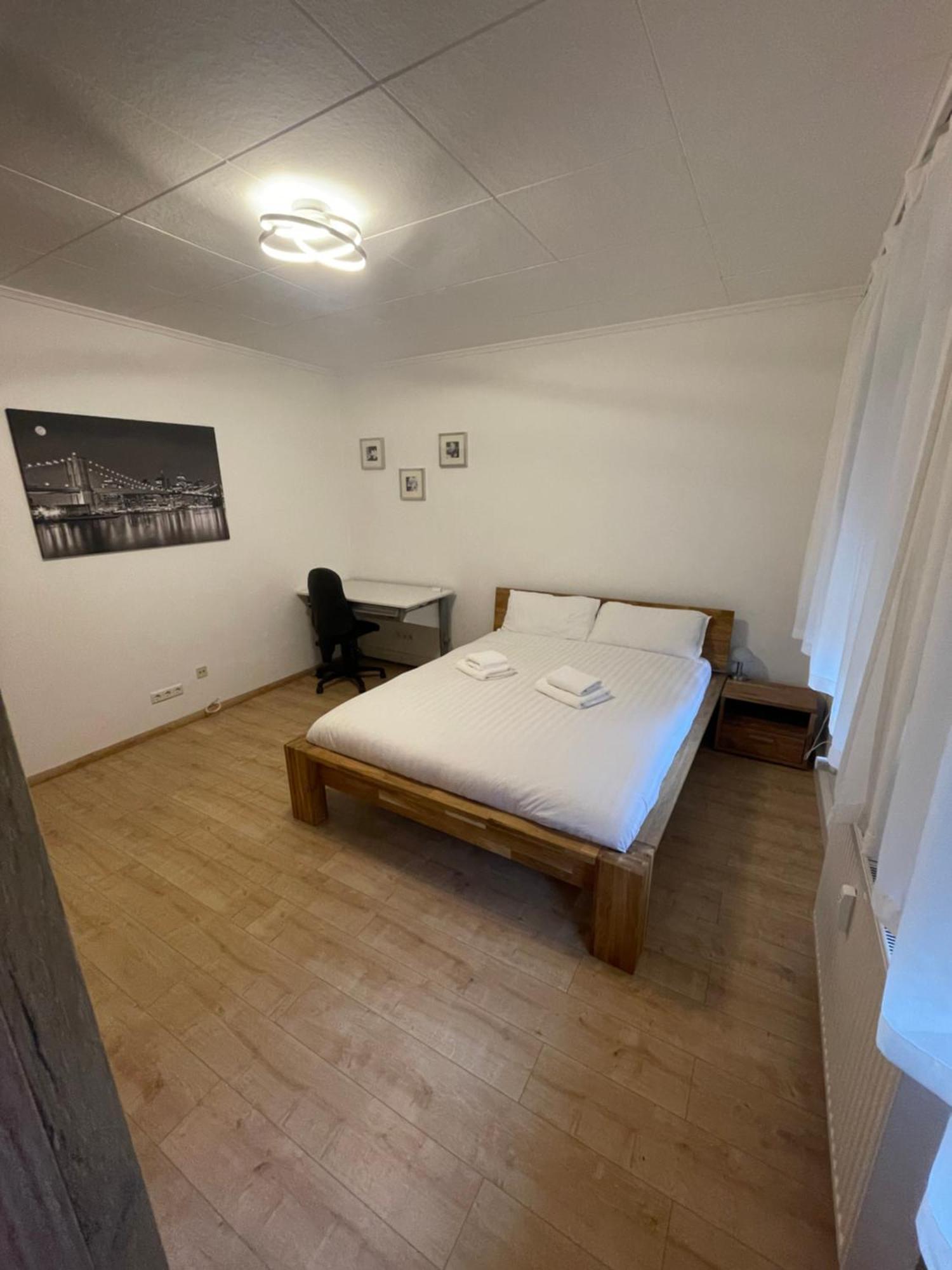 Bequemes Zimmer In Moderner Unterkunft My Pension Duisburg Exterior foto